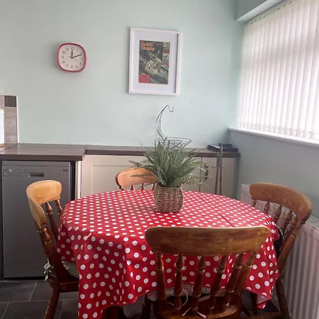Sunny 3 Bedroom House Near A Stunning Marske-by-the-Sea